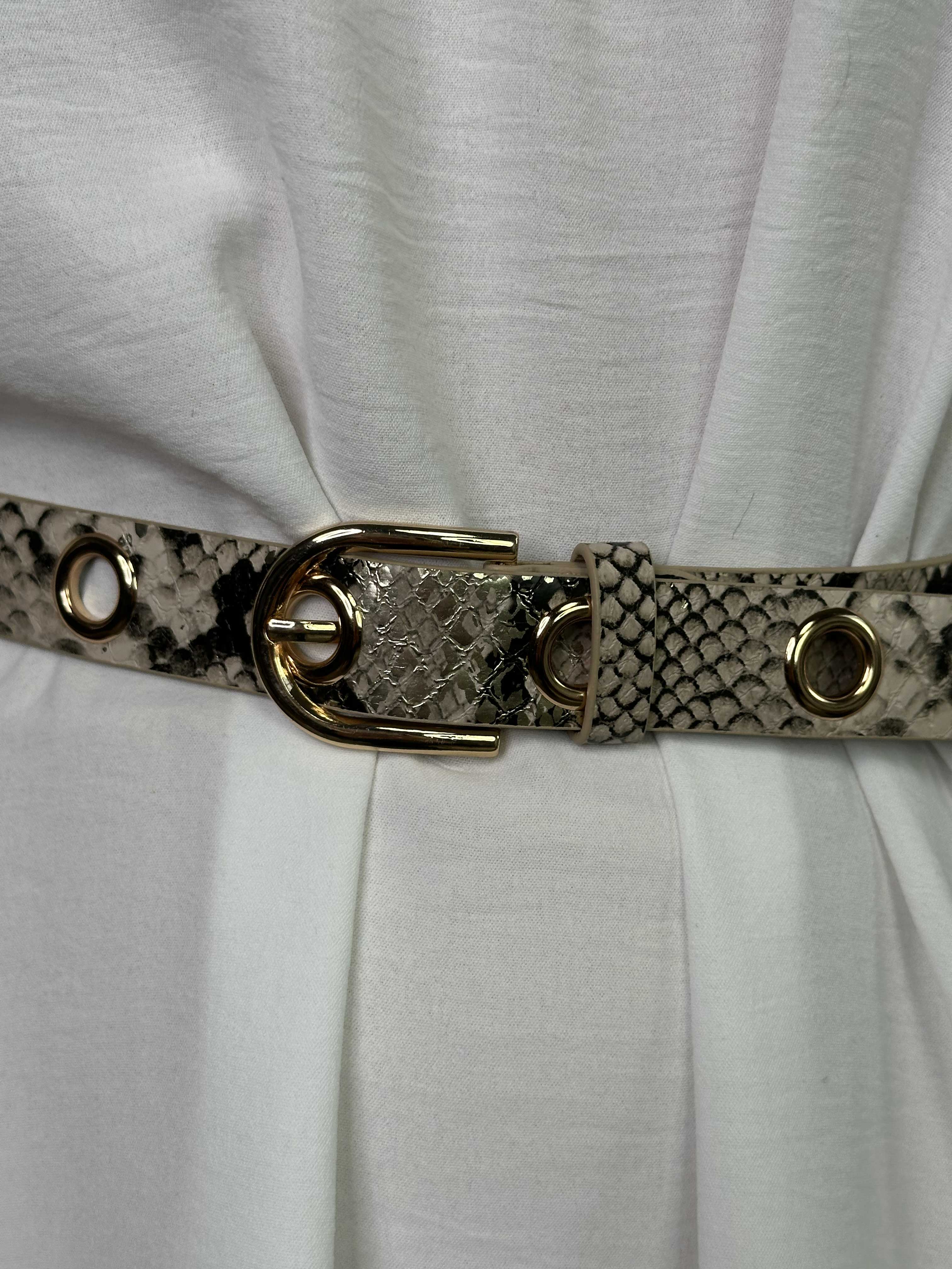 Kourtney - Djurmönstrat bälte med metallringar